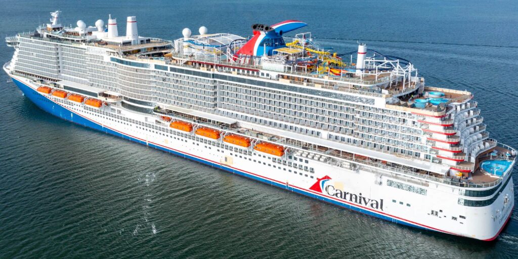 “I’m going over to Royal!!”: Longtime Carnival Cruise Line customers say they’re jumping ship following new loyalty program