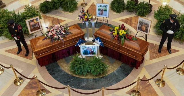 MAGA Republicans Snub Memorial for Victims of Minnesota Madman |Melissa Hortman, husband Mark, and dog Gilbert lie in state at Minnesota Capitol. Top MAGA Republicans are nowhere to be seen.