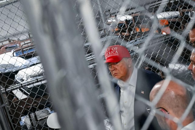 Florida Lawmakers Sound Alarm Over Plans 'To Send Pregnant Women and Children' to 'Alligator Alcatraz'