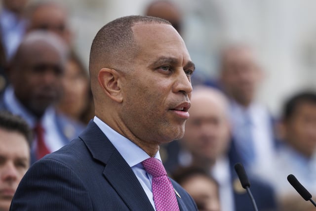 Hakeem Jeffries holds up Trump bill vote as House speech passes 3 hours