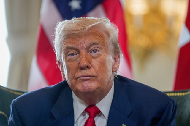 Jeffrey Epstein Had 'Dirt' on Donald Trump, Hillary Clinton, Brother Says