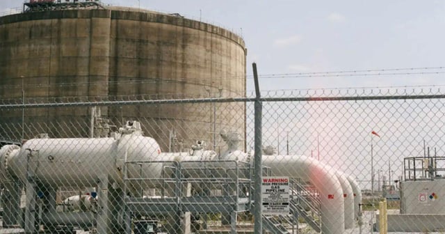 Red States, Defying Reality, Are Reclassifying Gas as a “Green” Fuel