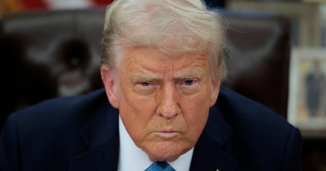 Voters Aren’t Buying Trump’s Bid to Blame Biden for His Mess: Poll