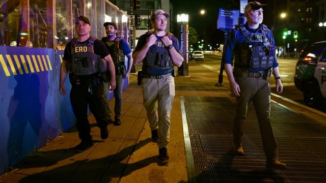 Federal agents spread out across D.C. streets amid Trump's vow to crack down on crime