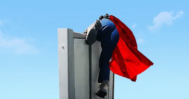 ICE Superman Dean Cain Struggles With Agency's Boot Camp Obstacle Course