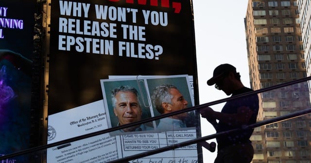 It Sure Looks Like Trump Is in the Epstein Files, Robert Garcia Says