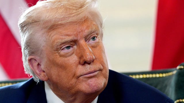 Poll Shows Widespread Disapproval and Suspicion of Trump’s Handling of Epstein Files