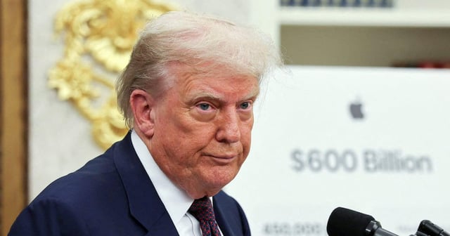 Trump Twists the Knife as Howard Stern Cancellation Rumors Swirl