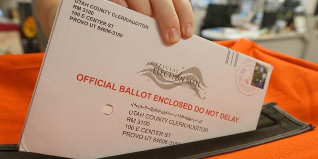 Trump Vow to 'Get Rid of Mail-In Ballots' for 2026 Blasted as 'Unconstitutional'