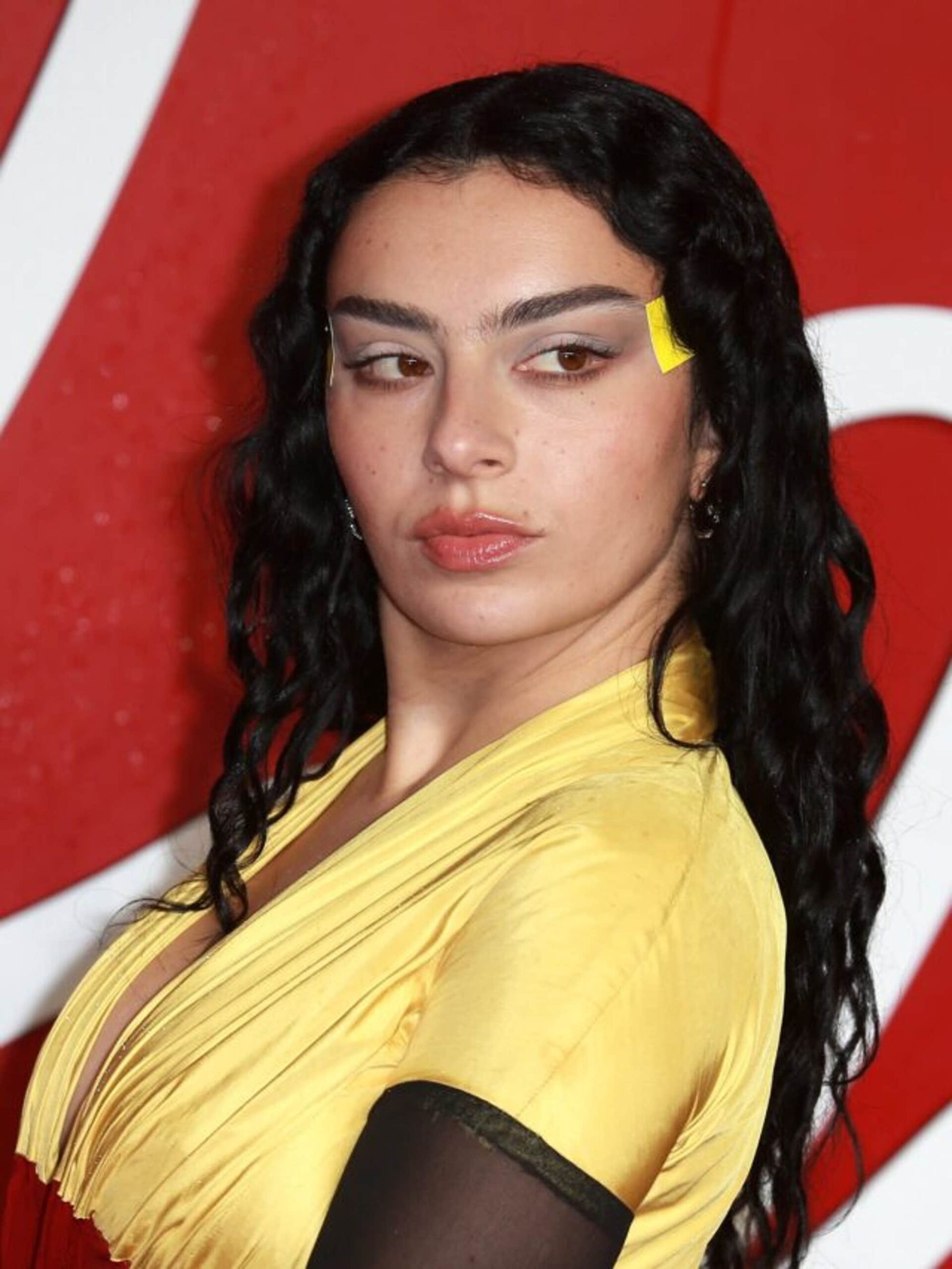‘Loser behavior’: Charli XCX called out for Coachella sash that fans say disrespected Green Day