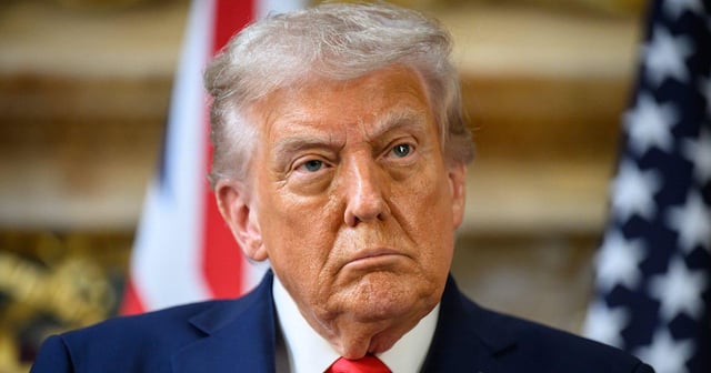 As the public rejects his economic performance, Trump pitches an alternate reality | As Americans’ attitudes on the economy sour, the president has some choices. He’s settled on the worst one: He’s making stuff up.