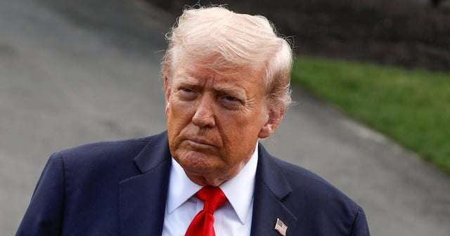 Trump Says ‘Smart People Don’t Like Me’
