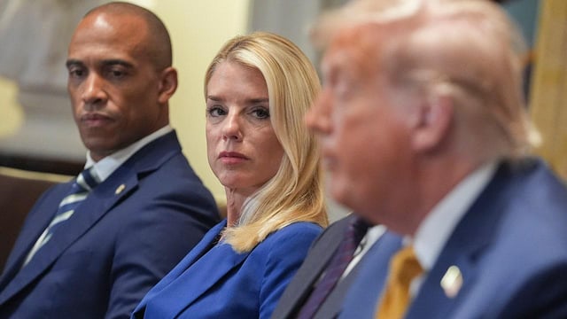 Trump deletes post demanding Bondi prosecute Comey, Schiff, James | Fox News