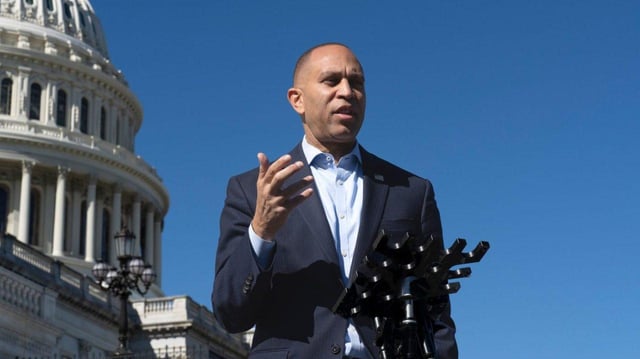 Jeffries: Trump AI feces video ‘deeply unserious, deeply unpresidential’