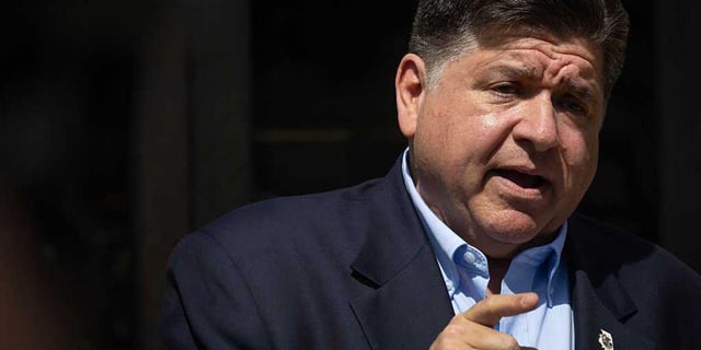 Pritzker Praised for Call to Oust Trump Via 25th Amendment After Threatening US Cities
