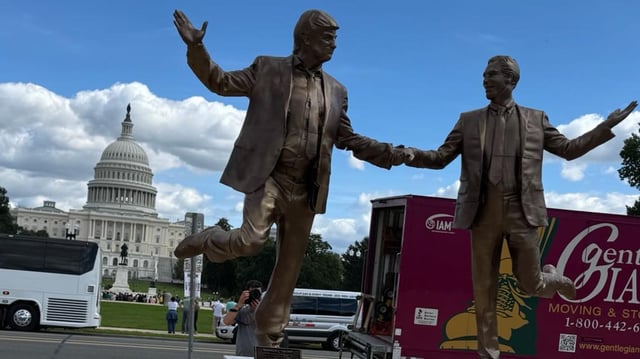 Trump-Epstein statue returns to the National Mall