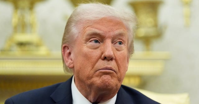 Trump To Demolish Entire East Wing Of White House By This Weekend