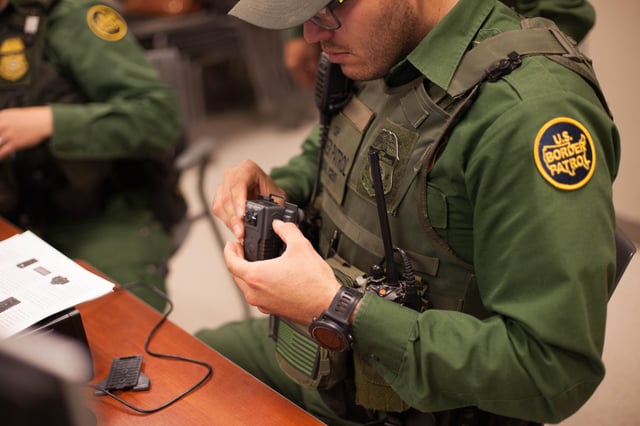 US federal judge orders ICE to wear body cameras in Chicago