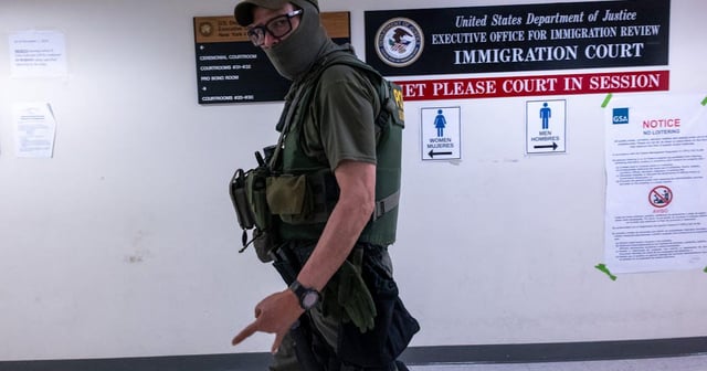 ICE Agent Arrested in Sex-Trafficking Sting Told Cops: “I’m ICE, Boys”