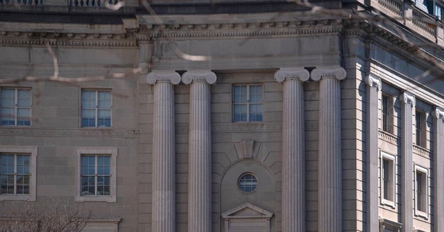 I.R.S. Suspends Free Online Offering to File Taxes Directly