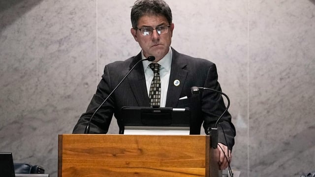 Indiana Senate won't vote on redistricting, defying Trump's push