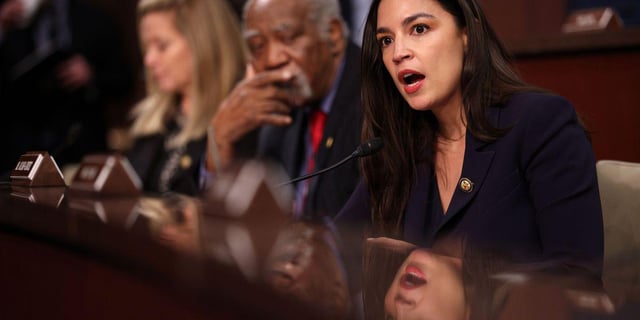 Ocasio-Cortez Says ‘We Should Not Be Entertaining a Bailout’ of AI Industry as Bubble Fears Grow