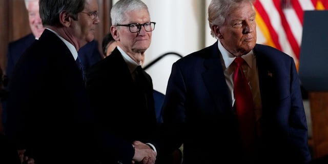 Trump Quietly Dishes Out More Tax Breaks to Rich Investors While Slashing Food Aid for Millions