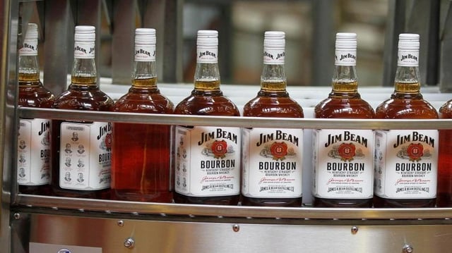 Major Kentucky bourbon maker Jim Beam shuttering distillery for 2026