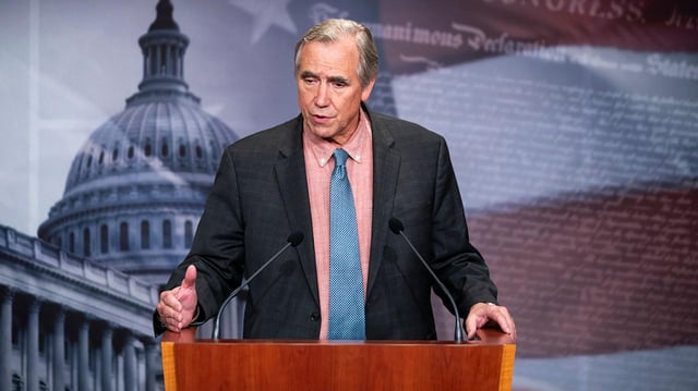 Senate Democrats introduce bill to block Trump from putting face on dollar coin