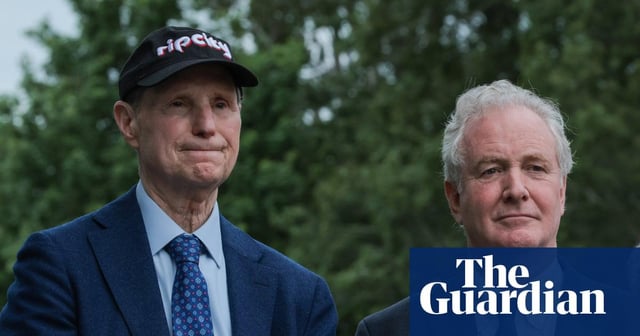 Top Democrats call for investigation into share-buying spree by Trump allies