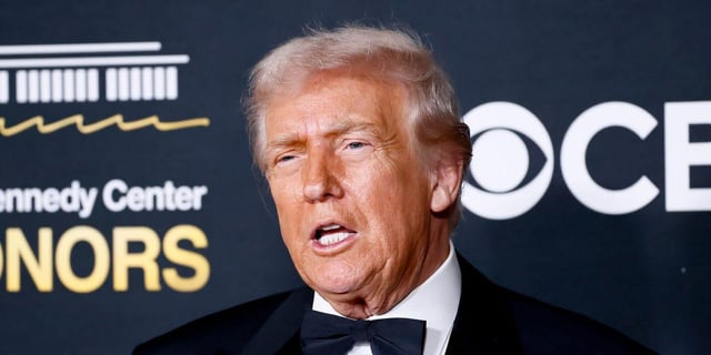 Trump says he'll sign an executive order restricting states' ability to regulate AI