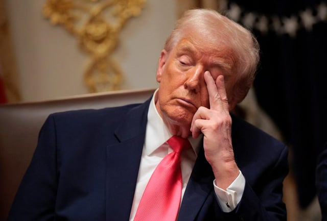 Trump’s Eyes Droop During Long Cabinet Meeting Amid Stamina Questions