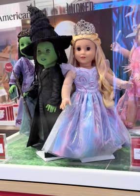 @danisquishie/TikTok elphaba and glenda american girl dolls