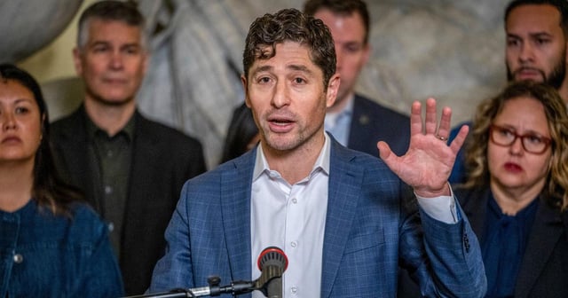 Minneapolis mayor says there's a 'deep mistrust' of federal investigation into ICE shooting