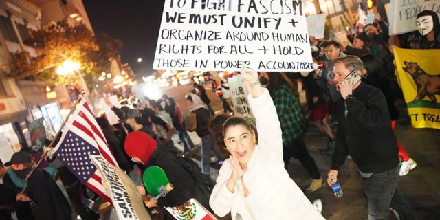 ‘To Be Clear,’ Contrary to Vance’s Claims, ICE Agents Do Not Have ‘Absolute Immunity,’ Say Legal Experts | “Just so you all understand what our vice tyrant is saying here this means ICE is allowed to shoot and kill Americans with ZERO consequences,” said one advocate.